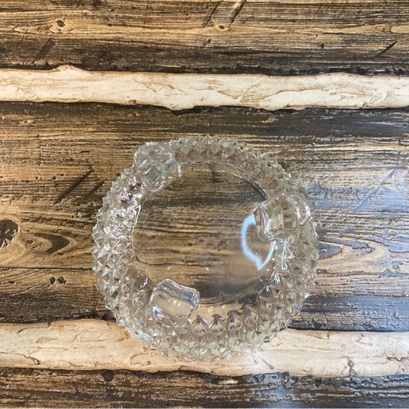 Vintage Indiana glass footed bowl Diamond Point pattern - Picture 5 of 9